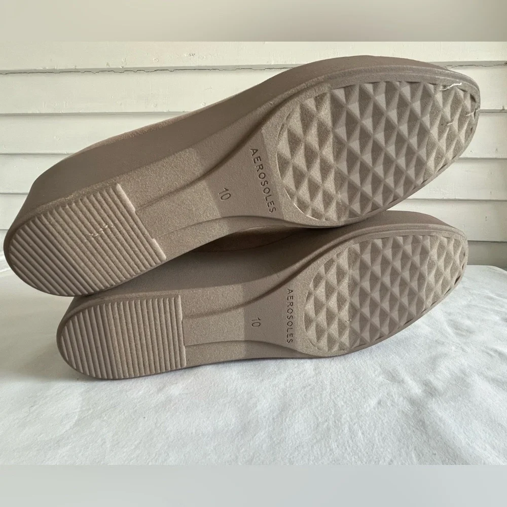 AEROSOLES Taupe Cowley Casual Wedge Slip-on Shoes Sz‎ 10